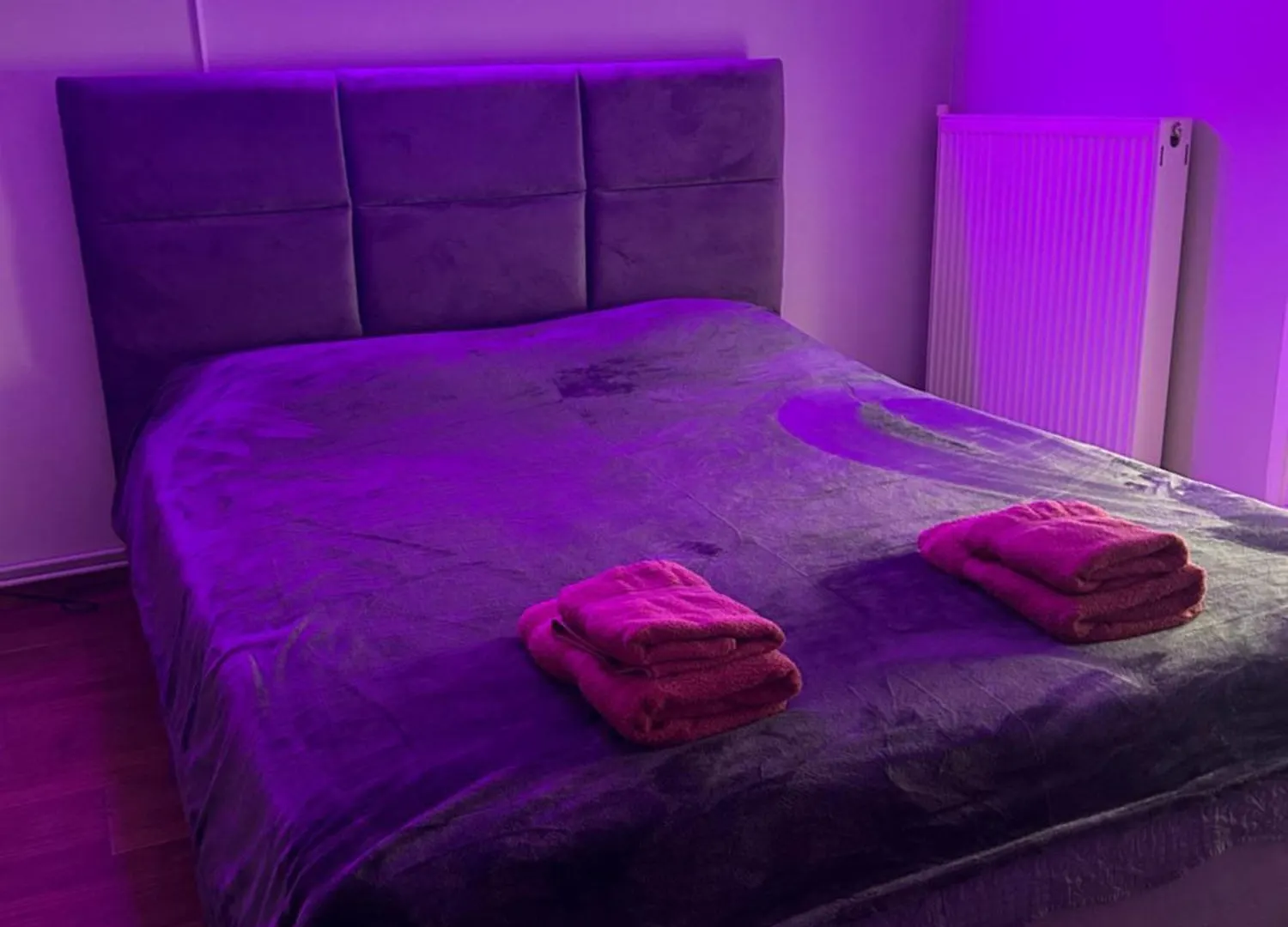 Angies Ledsigns Apartment Saloniki